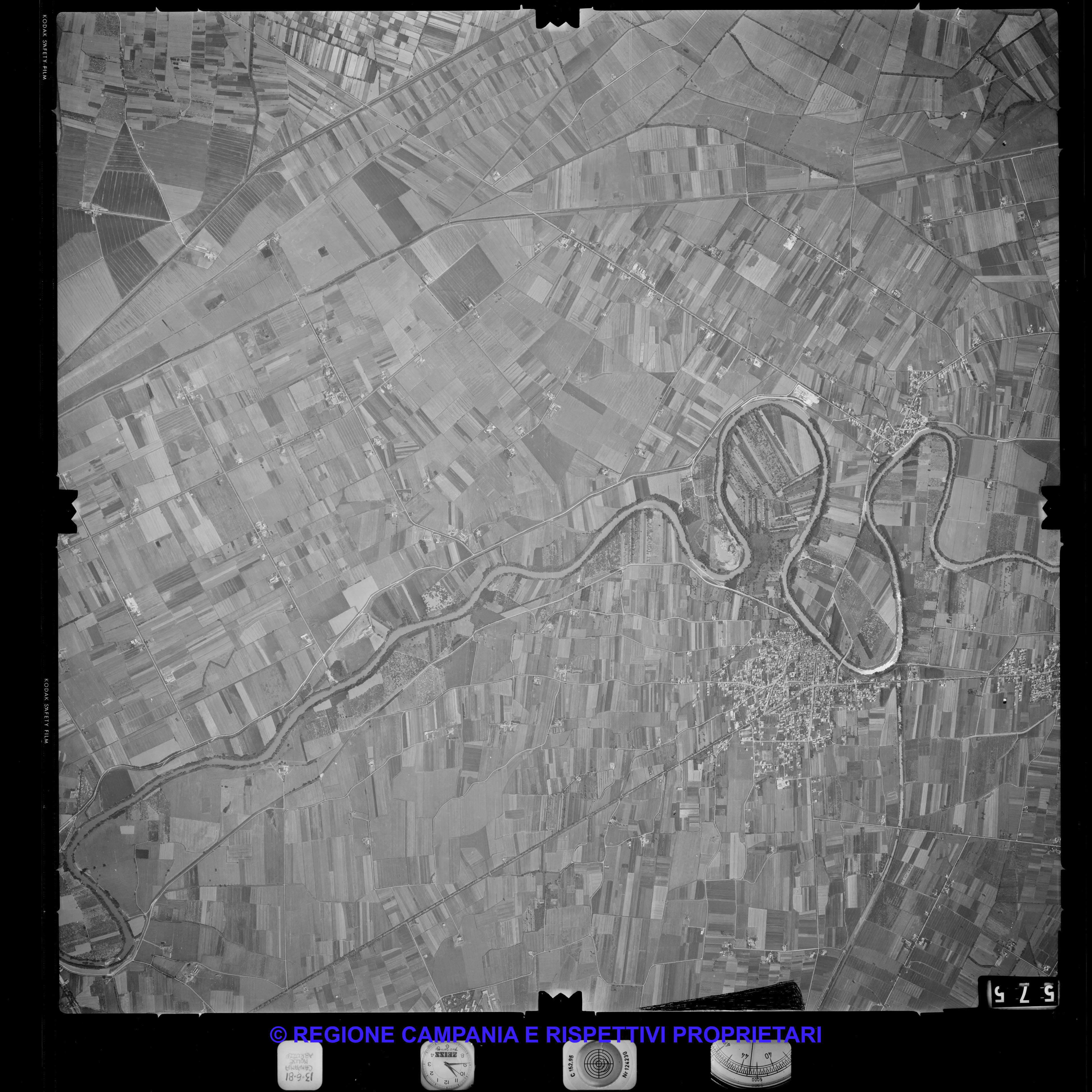 AEROFOTO IGM 1981 575 AEROFOTO IGM 1981 575