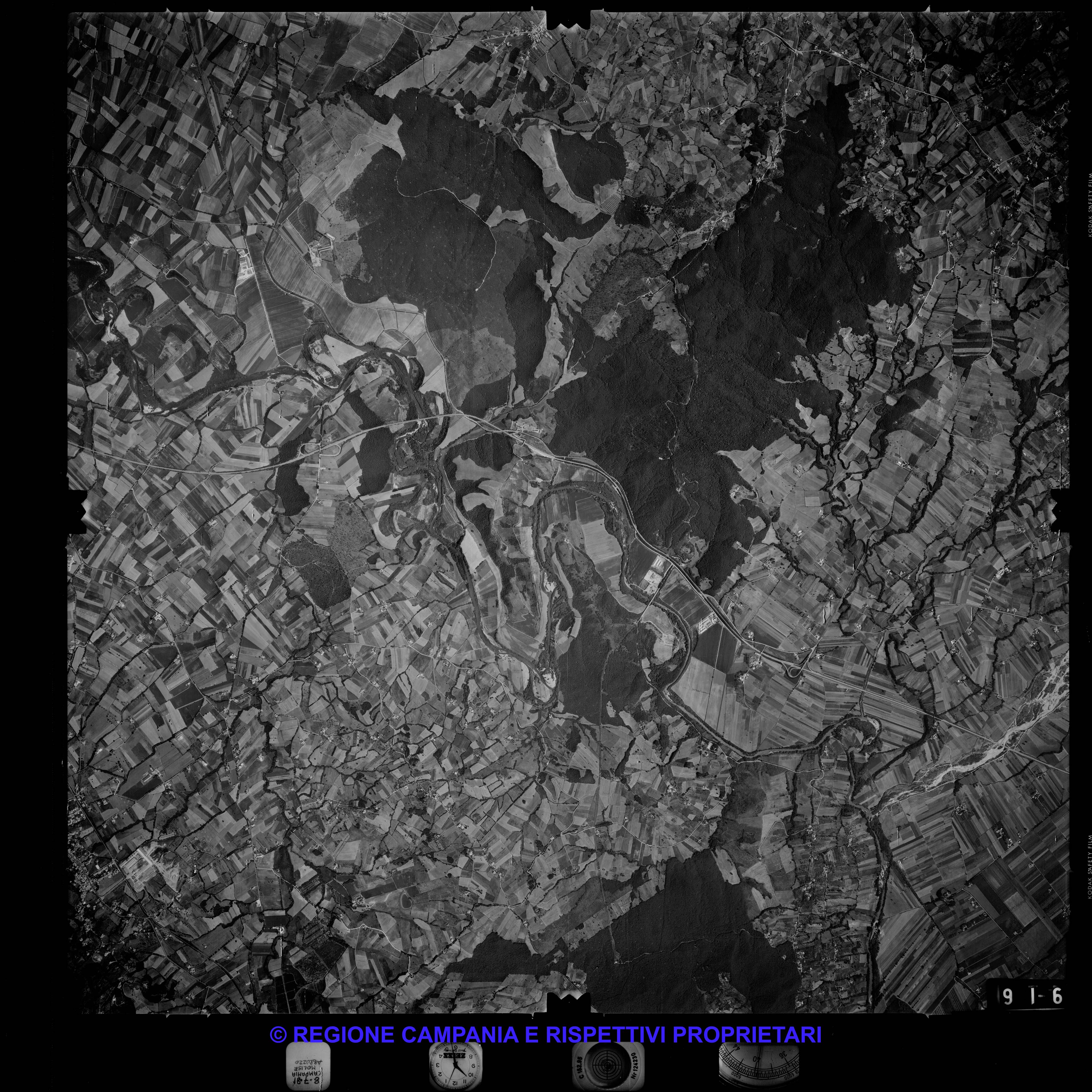 AEROFOTO IGM 1981 916 AEROFOTO IGM 1981 916